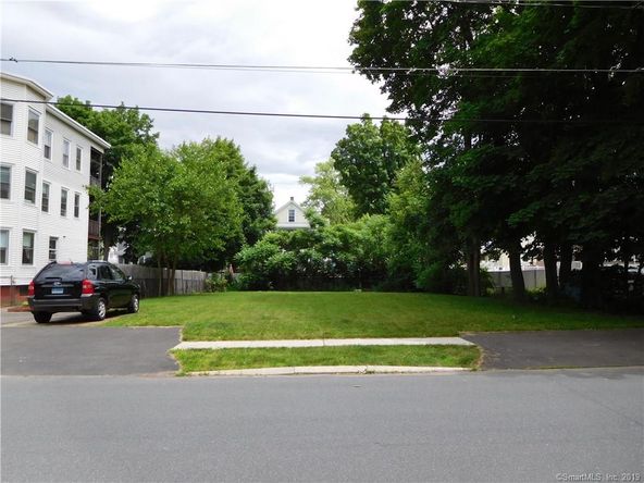 59 Garden St, Enfield, CT 06082